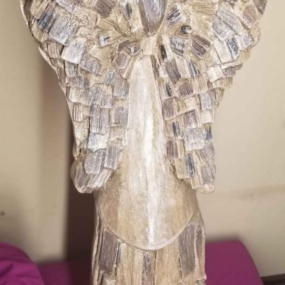 Indoor angel praying hands statue. Stands 21 inches high. - Picture 7 of 11